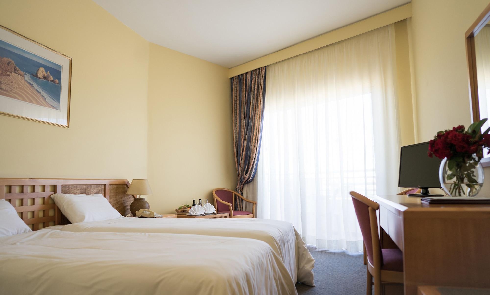 Aloe Hotel Paphos Eksteriør bilde