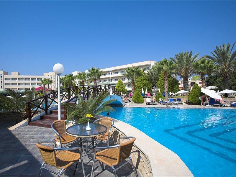 Aloe Hotel Paphos Eksteriør bilde