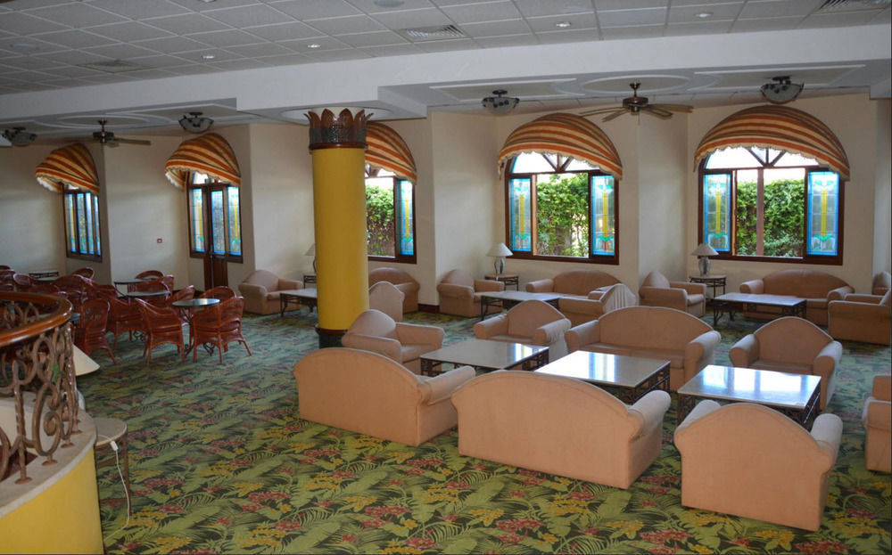 Aloe Hotel Paphos Eksteriør bilde