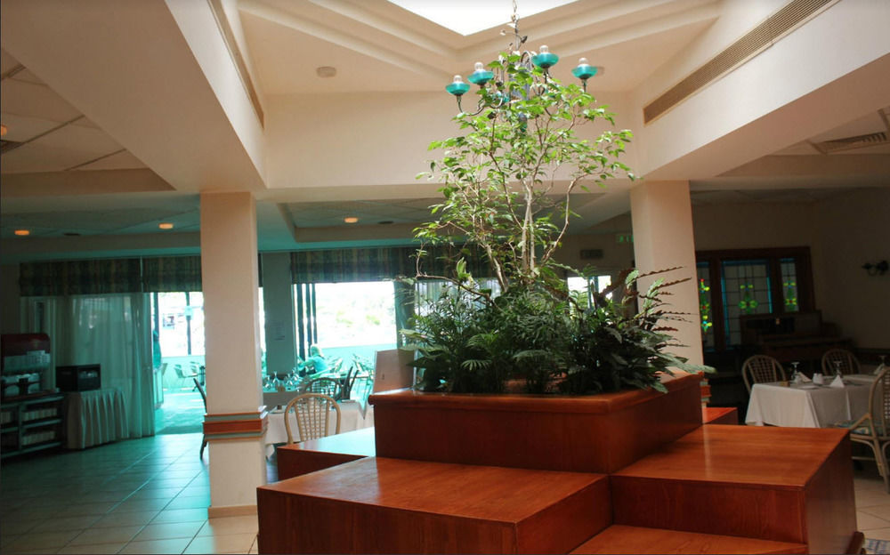 Aloe Hotel Paphos Eksteriør bilde