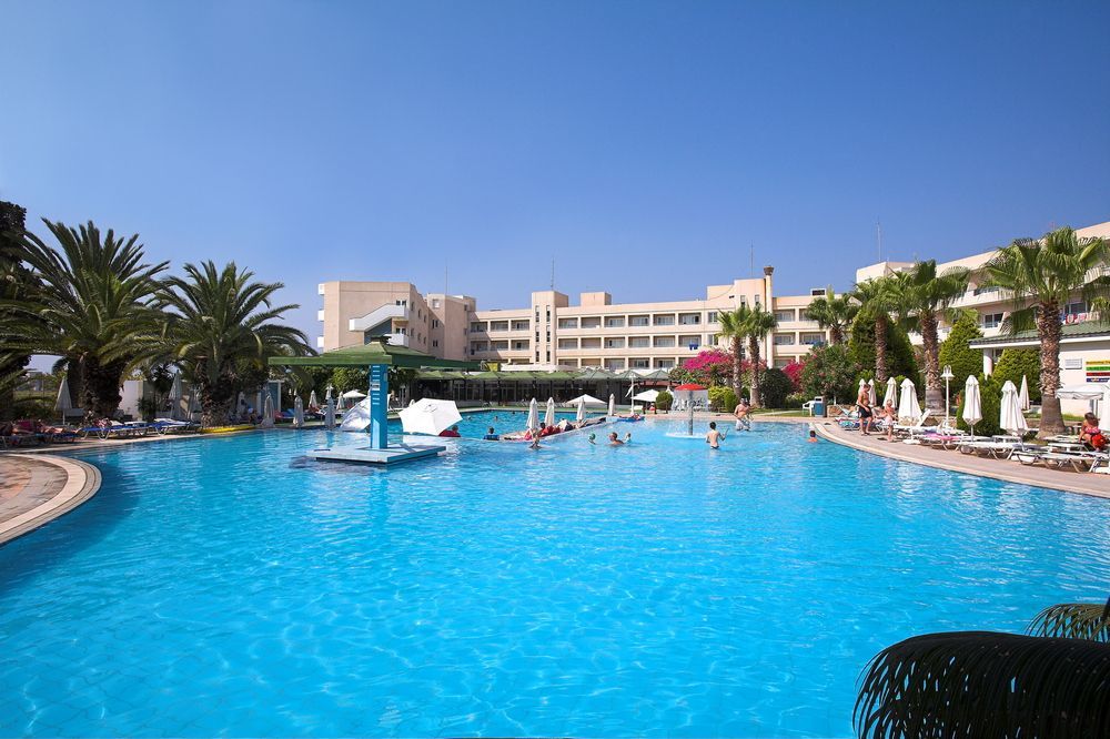 Aloe Hotel Paphos Eksteriør bilde