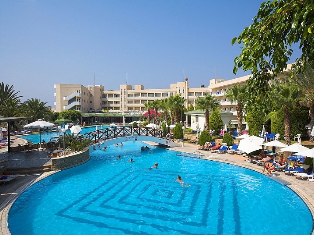 Aloe Hotel Paphos Eksteriør bilde