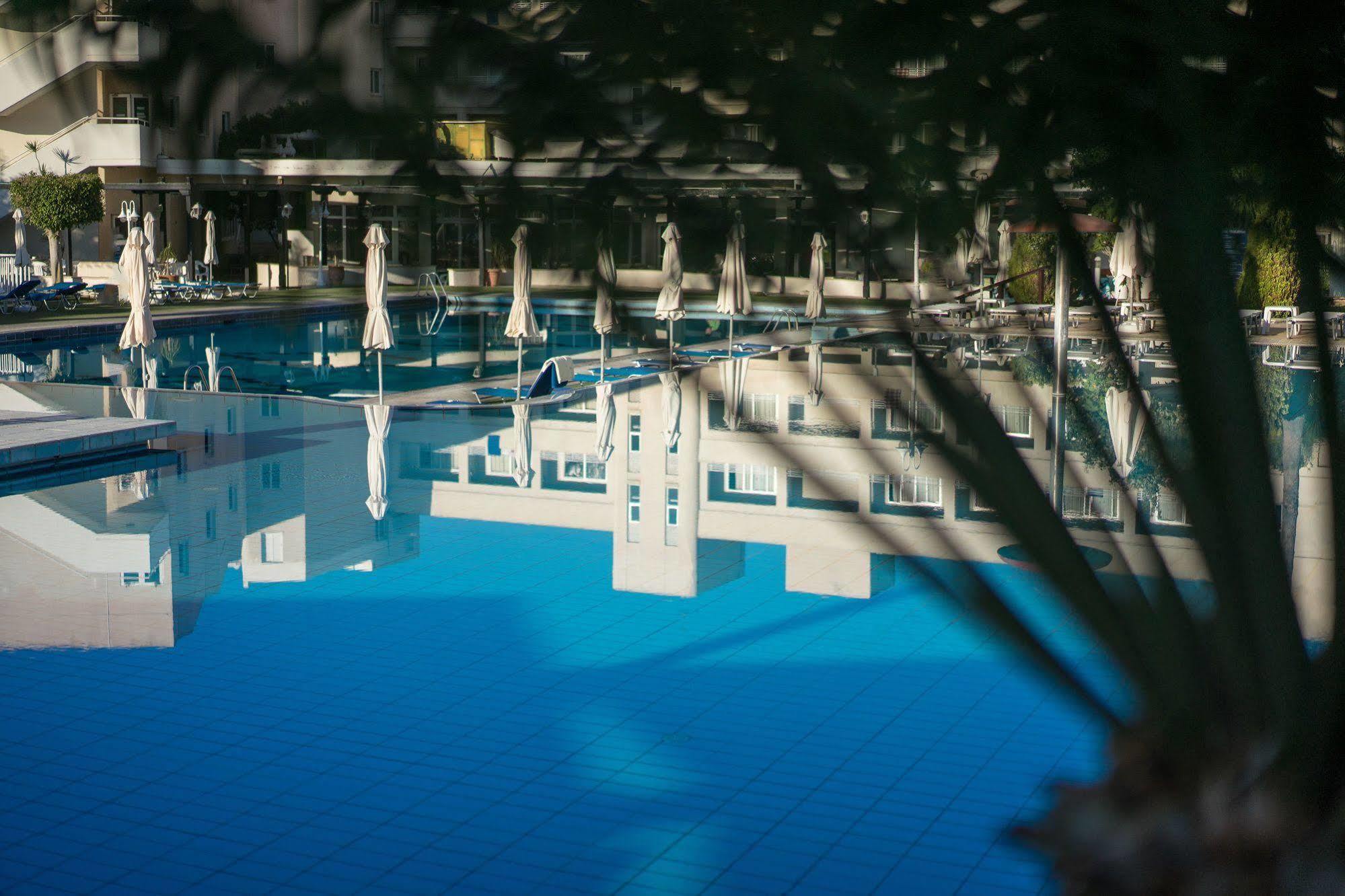 Aloe Hotel Paphos Eksteriør bilde