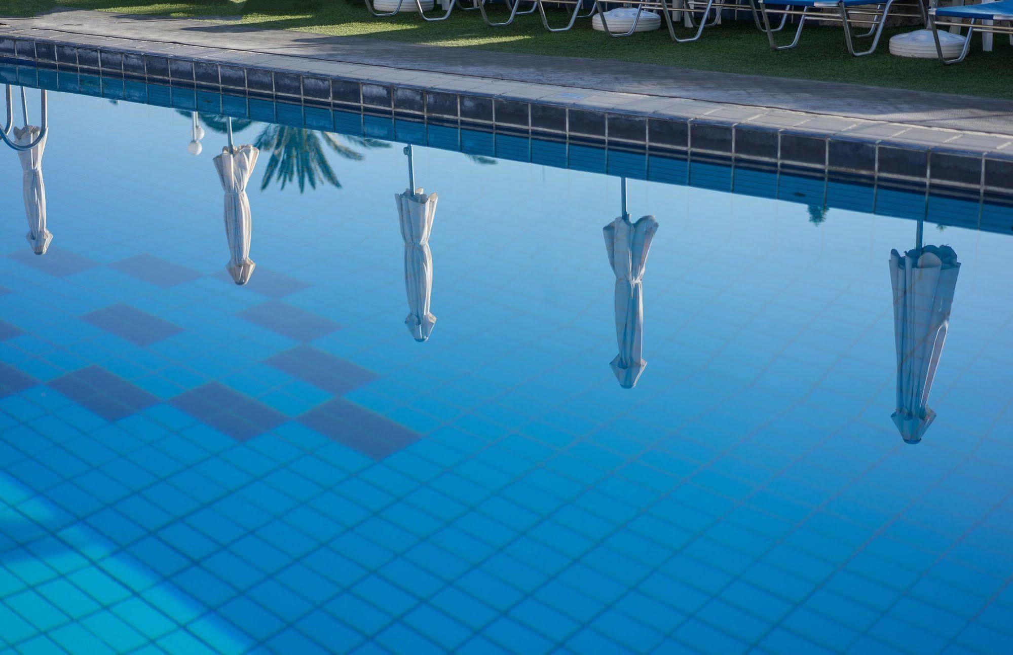 Aloe Hotel Paphos Eksteriør bilde