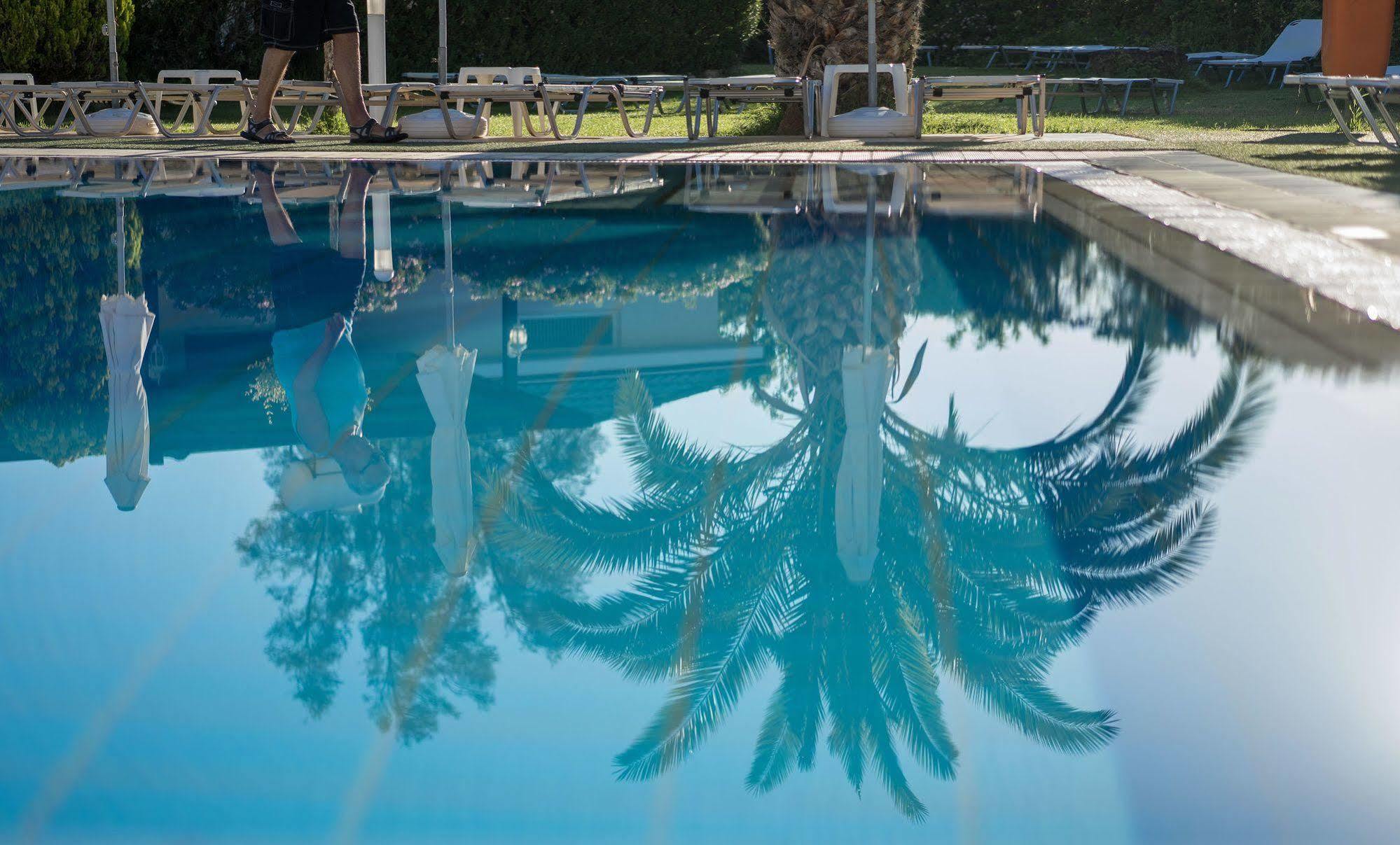 Aloe Hotel Paphos Eksteriør bilde